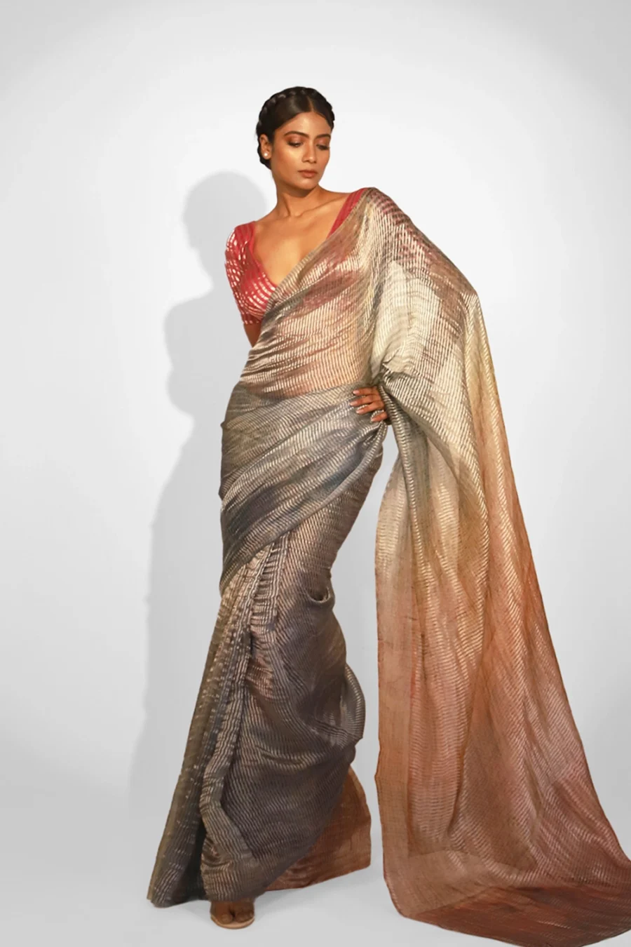 Unallume Unallume, Metallic Golden Red Gray designer saree bollywood saree indian saree silk saree fashion art inspired fashion handloom trendy cocktail saree party wear artistic fashion fashion trends indian saree tissue organza pure silk ready to wear saree cotton saree printed saree handloom saree