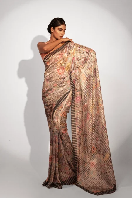 Unallume Floral Print, Party wear printed silk saree Print saree designs Unique saree designs Artisan saree designs Indian print sarees Print saree designs Unique saree designs Artisan saree designs Indian print sarees Printed saree party wear Printed saree silk Metallic Golden Red Gray designer saree bollywood saree indian saree silk saree fashion art inspired fashion handloom trendy cocktail saree party wear artistic fashion fashion trends indian saree tissue organza pure silk ready to wear saree cotton saree printed saree handloom saree