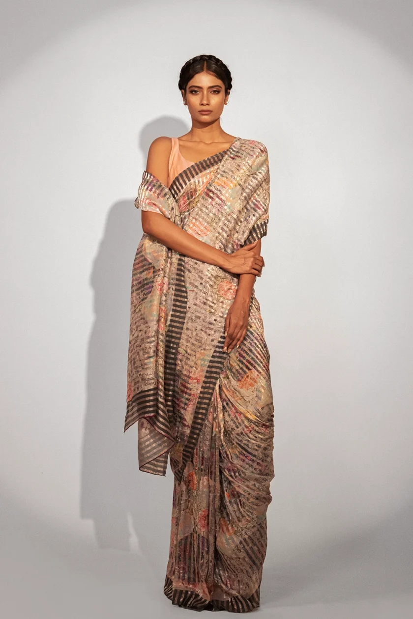 Unallume, Metallic Golden Red Gray designer saree bollywood saree indian saree silk saree fashion art inspired fashion handloom trendy cocktail saree party wear artistic fashion fashion trends indian saree tissue organza pure silk ready to wear saree cotton saree printed saree handloom saree