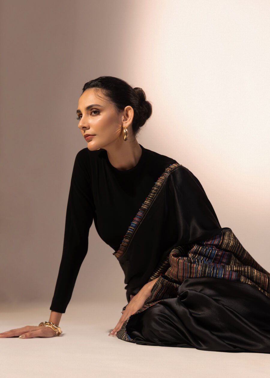 Twilight Horizon Black Handloom Saree - Image 2