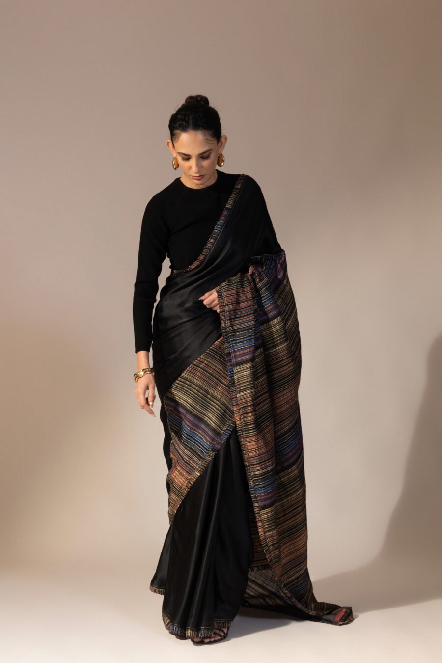 Twilight Horizon Black Handloom Saree - Image 3