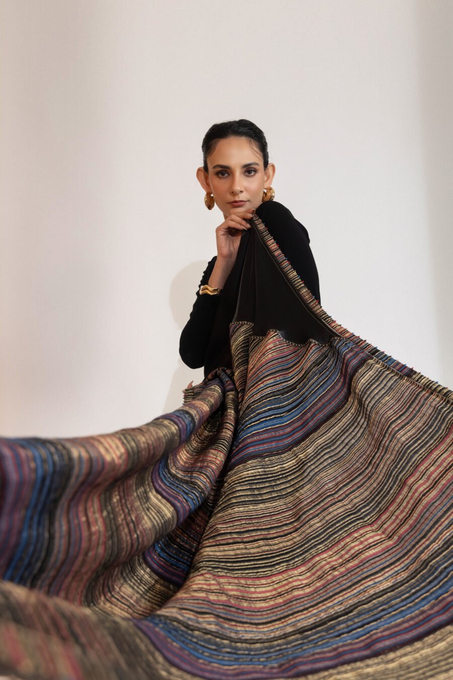 Twilight Horizon Black Handloom Saree - Image 6