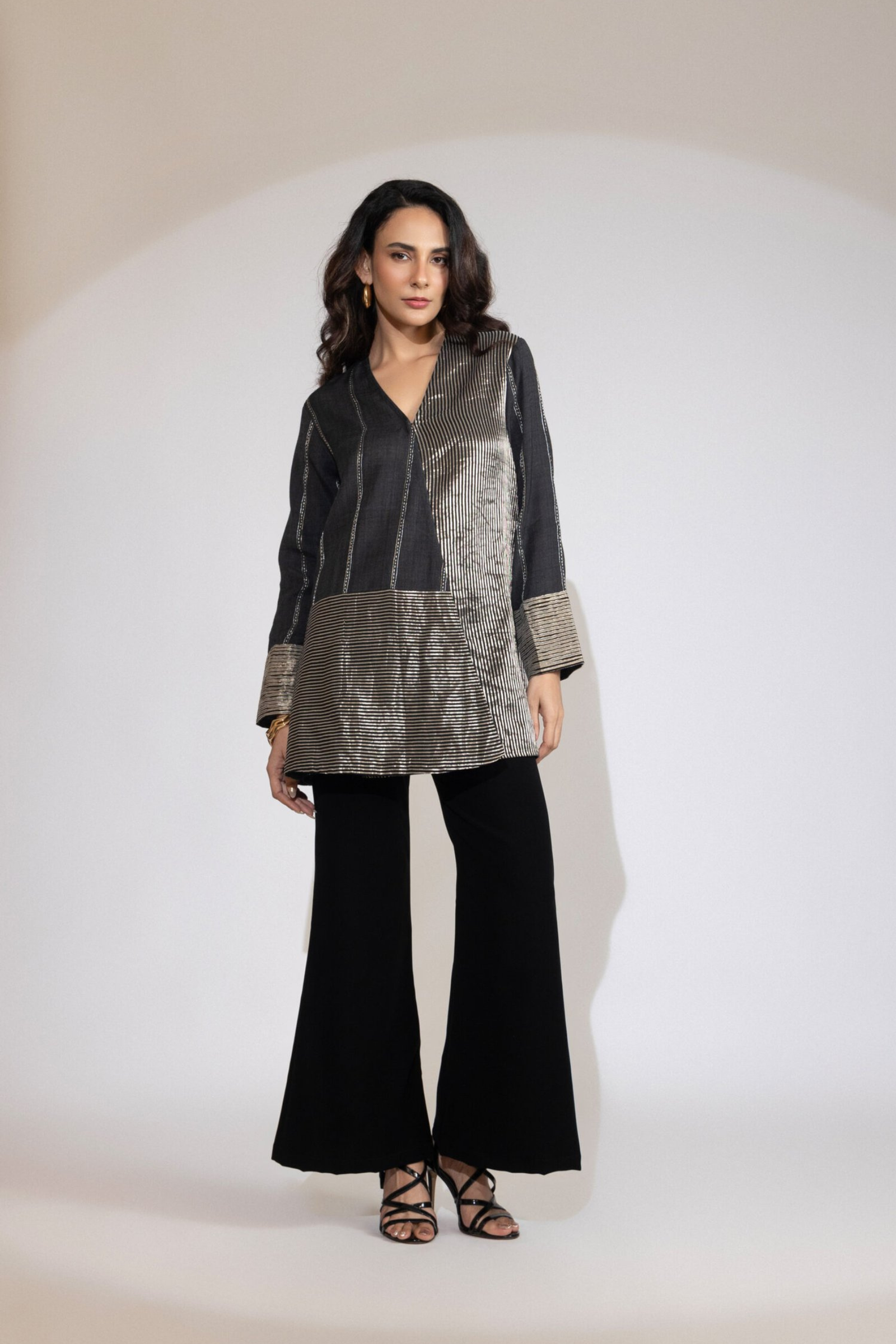 Aabha V-Neck Long-Sleeve Tunic