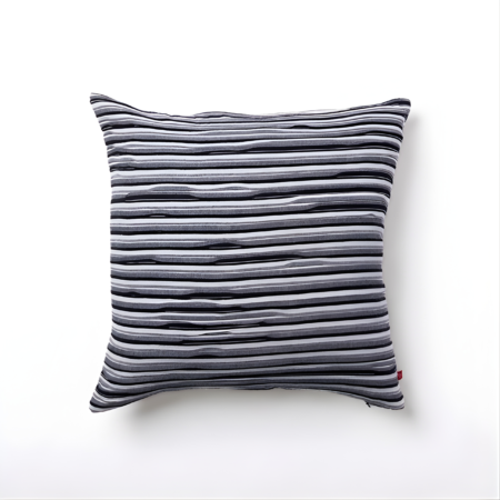 Lira Handwoven Black and white Cushion Cover